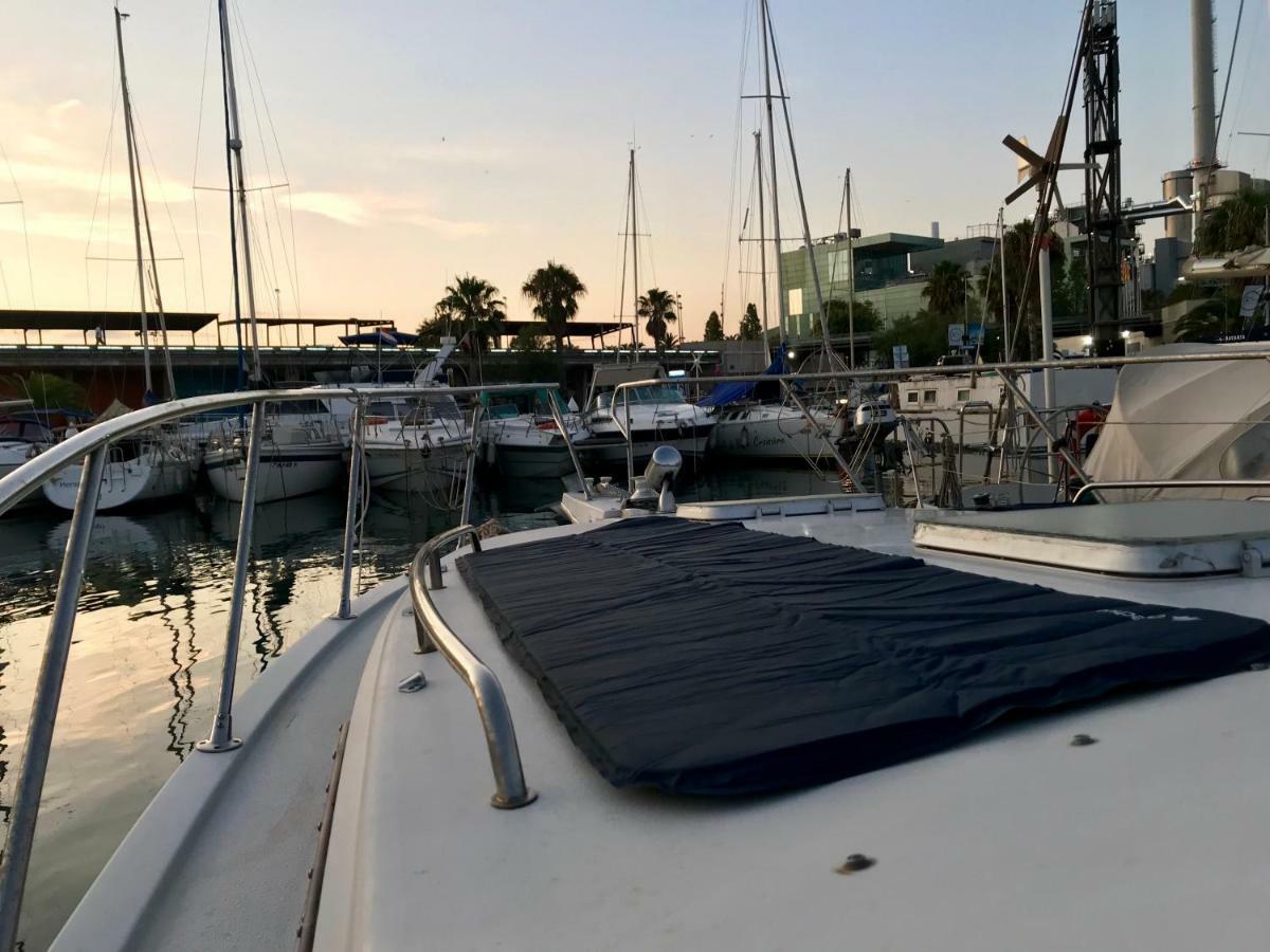 Yacht Experience Barcelona Hotel Sant Adria de Besos Buitenkant foto