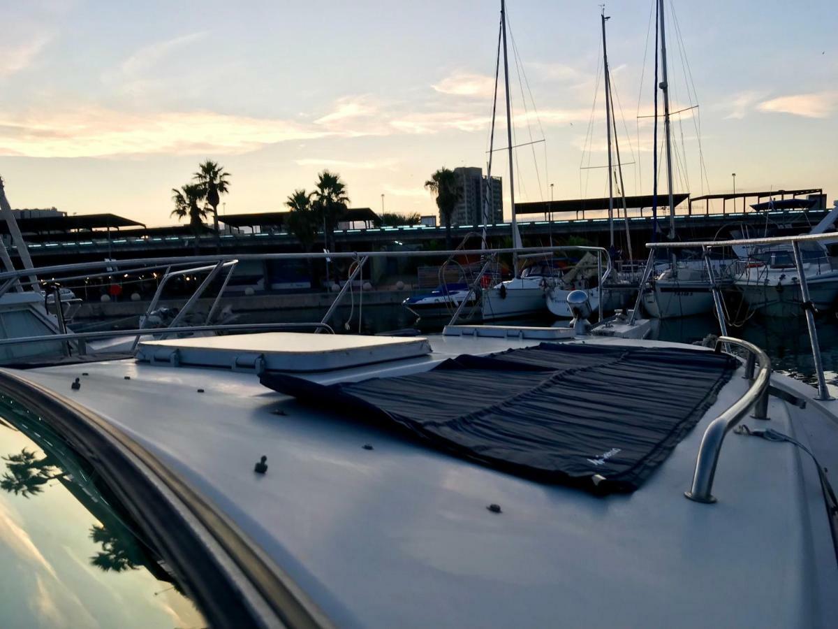 Yacht Experience Barcelona Hotel Sant Adria de Besos Buitenkant foto